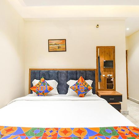 Fabhotel Prime The Golden Plaza - Nr Tarapith Temple Exteriör bild