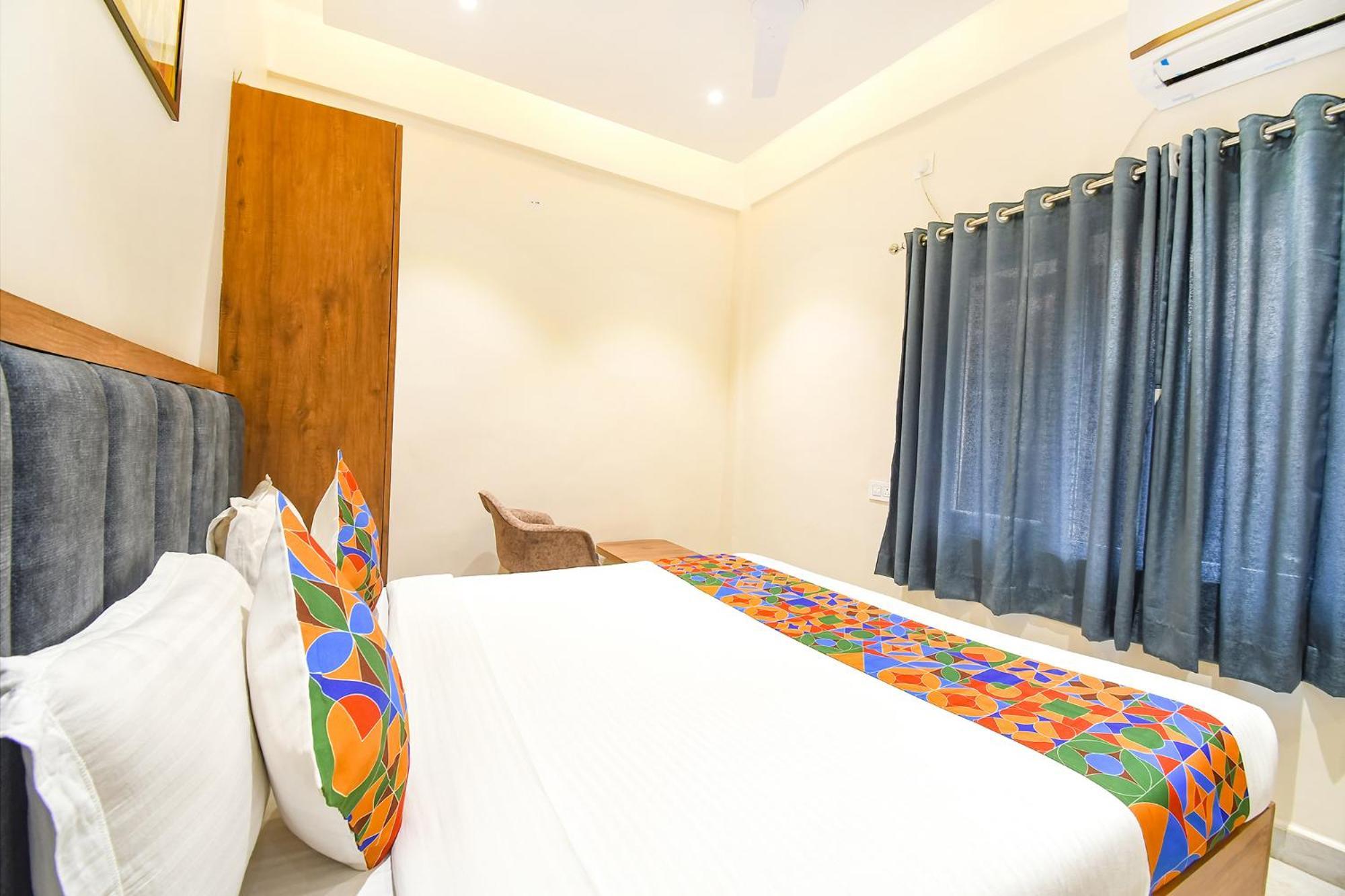 Fabhotel Prime The Golden Plaza - Nr Tarapith Temple Exteriör bild