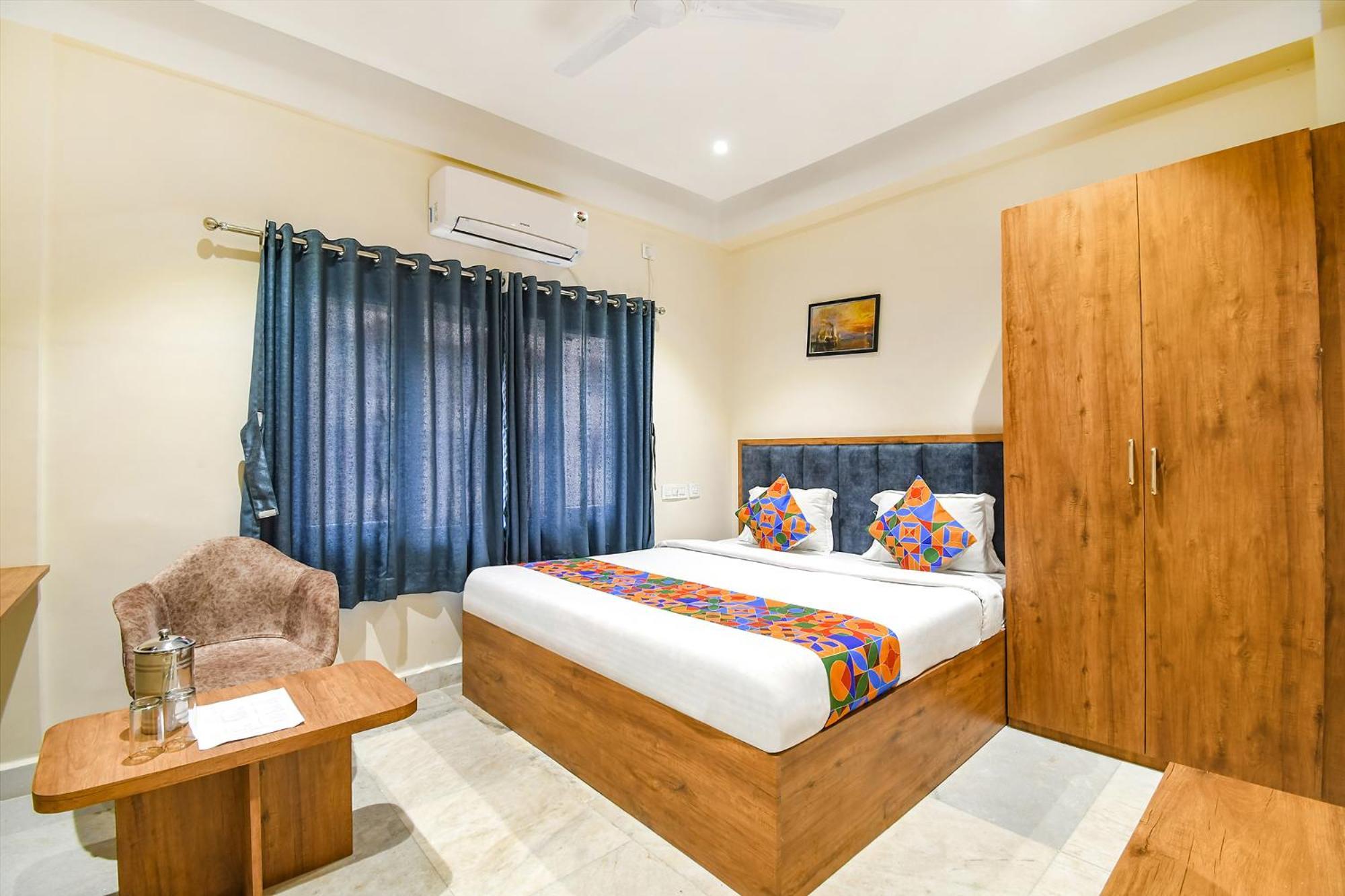 Fabhotel Prime The Golden Plaza - Nr Tarapith Temple Exteriör bild